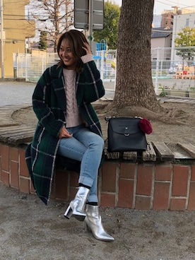 「シルバーシューズ」｜「アイテム（チェスターコート）」を使った、yuuuuuiさん（レディース・159cm）の冬コーディネート