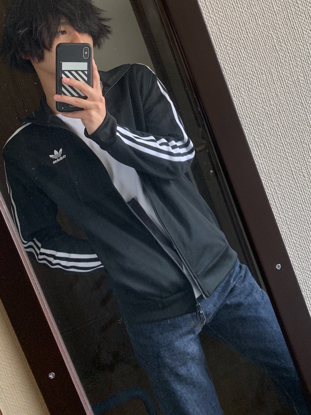 「アディダスオリジナルス、アディダスジャージ、ストリートMIX、ジャージ、adidas originals、RESOLUTE、Champion、シンプルコーデ」｜「adidas Originalsのadidas originals/アディダスオリジナルス/BECKENBAUER TRACK TOP（ジャージ、ブラック系）」を使った、106さん（メンズ・166cm）の春コーディネートの1枚目の写真