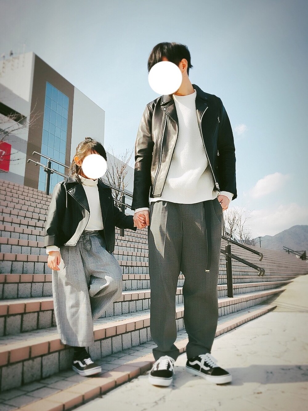 「シミラールック、親子コーデ、おそろいコーデ、GU、グレンチェック、ライダース、デート、オールドスクール」｜「RAGEBLUEの＜シープレザー使用＞ダブルライダースジャケット/750588（ライダースジャケット、ブラック系）」を使った、ファルルさん（キッズ・110cm）の冬コーディネートの1枚目の写真