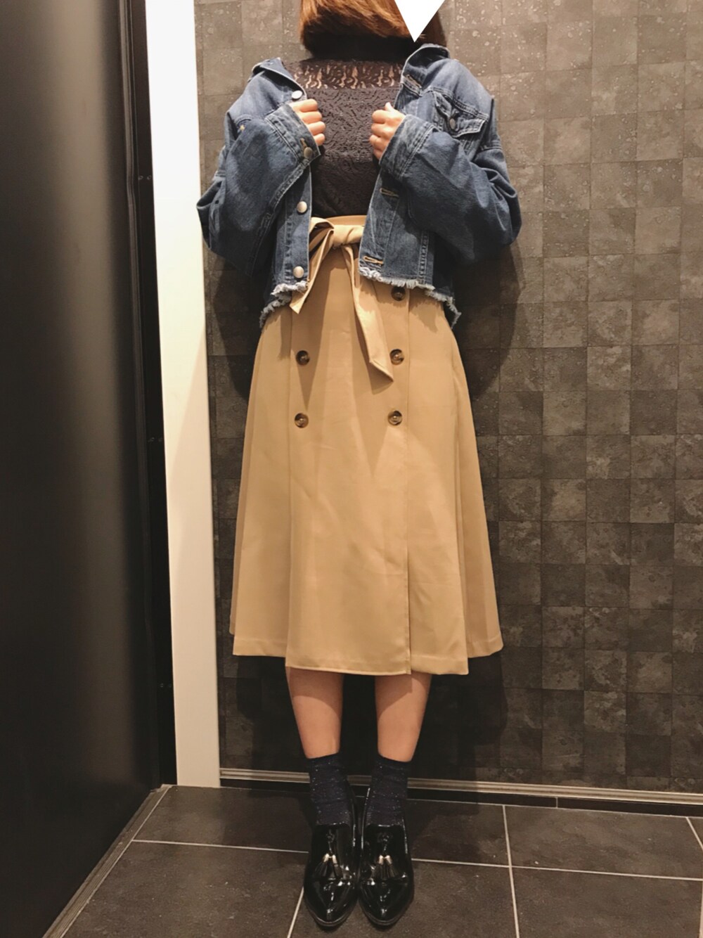 「トレンチスカート、GU、Gジャン、レーストップス、タッセルローファー、トレンチ、春コーデ」｜「GUのアイテム（スカート、ベージュ系）」を使った、ファルルさん（レディース・157cm）の春コーディネートの1枚目の写真