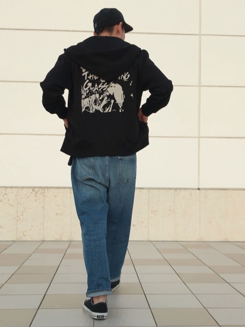 「パーカー、GU、kimjones、ワイドパンツ、ワイドデニム、ストリート、カジュアルコーデ、NUMERALS、オールスター、いいね、save、フォローお願いします🤑」｜「NUMERALSのNMRｼﾞｪｯﾄCAP（キャップ、ブラック系）」を使った、ファルルさん（メンズ・173cm）の春コーディネートの1枚目の写真