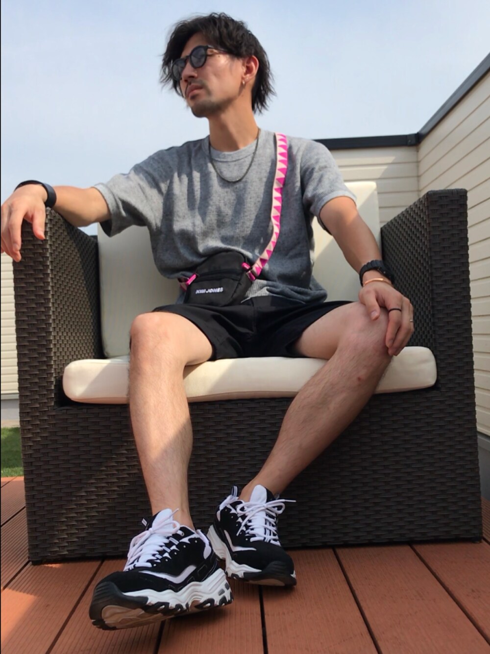 「夏セールで買いました、UNIQLO、ショートパンツ、プチプラ、Skechers、ダッドスニーカー、GU、Kim jones、ミニショルダー、いいね、save、フォローお願いします🤑」｜「HAREのボストンメガネ(HARE)（メガネ、ブルー系）」を使った、ファルルさん（メンズ・173cm）の夏コーディネートの1枚目の写真