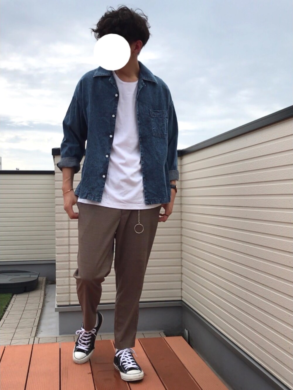 「秋服準備はじめました、オープンカラーシャツ、デニムシャツ、GU、グレンチェック、ブラウンチェック、アンクルパンツ、プチプラ、キーリング、いいね、save、フォローお願いします🤑」｜「LIDNMのユーズドデニムオープンカラーシャツ（シャツ/ブラウス、ブルー系）」を使った、ファルルさん（メンズ・173cm）の秋コーディネートの1枚目の写真