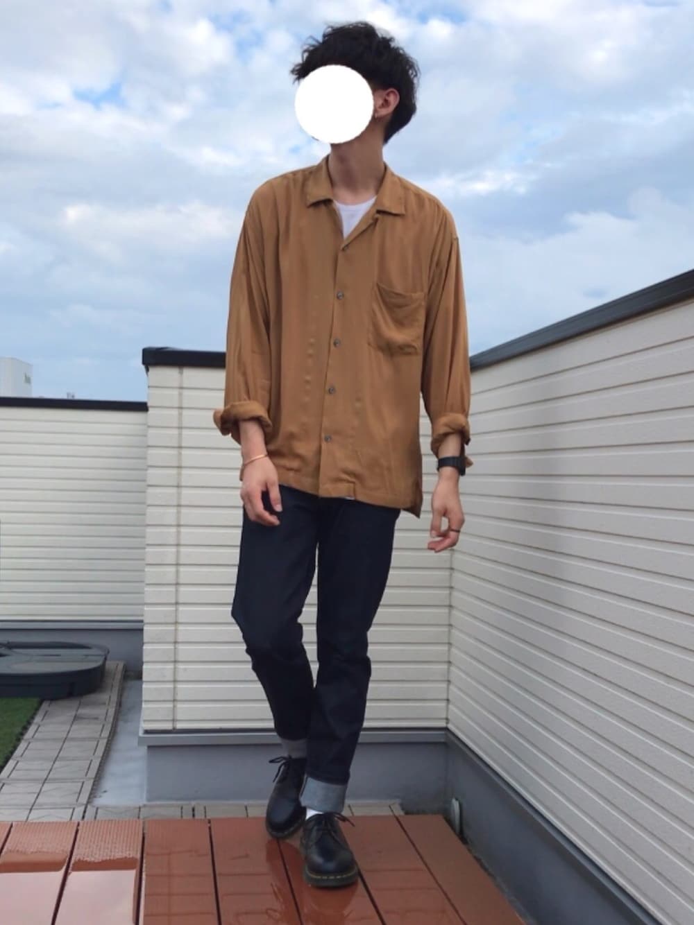 「秋服準備はじめました、休日スタイル、オープンカラーシャツ、ストレートデニム、太ロールアップ、Dr.Martens、秋のコーデ、プチプラ、シンプルコーデ、いいね、save、フォローお願いします🤑」｜「GLOBAL WORKのオープンカラーシャツ長袖/772219（シャツ/ブラウス、ブラウン系）」を使った、ファルルさん（メンズ・173cm）の秋コーディネートの1枚目の写真