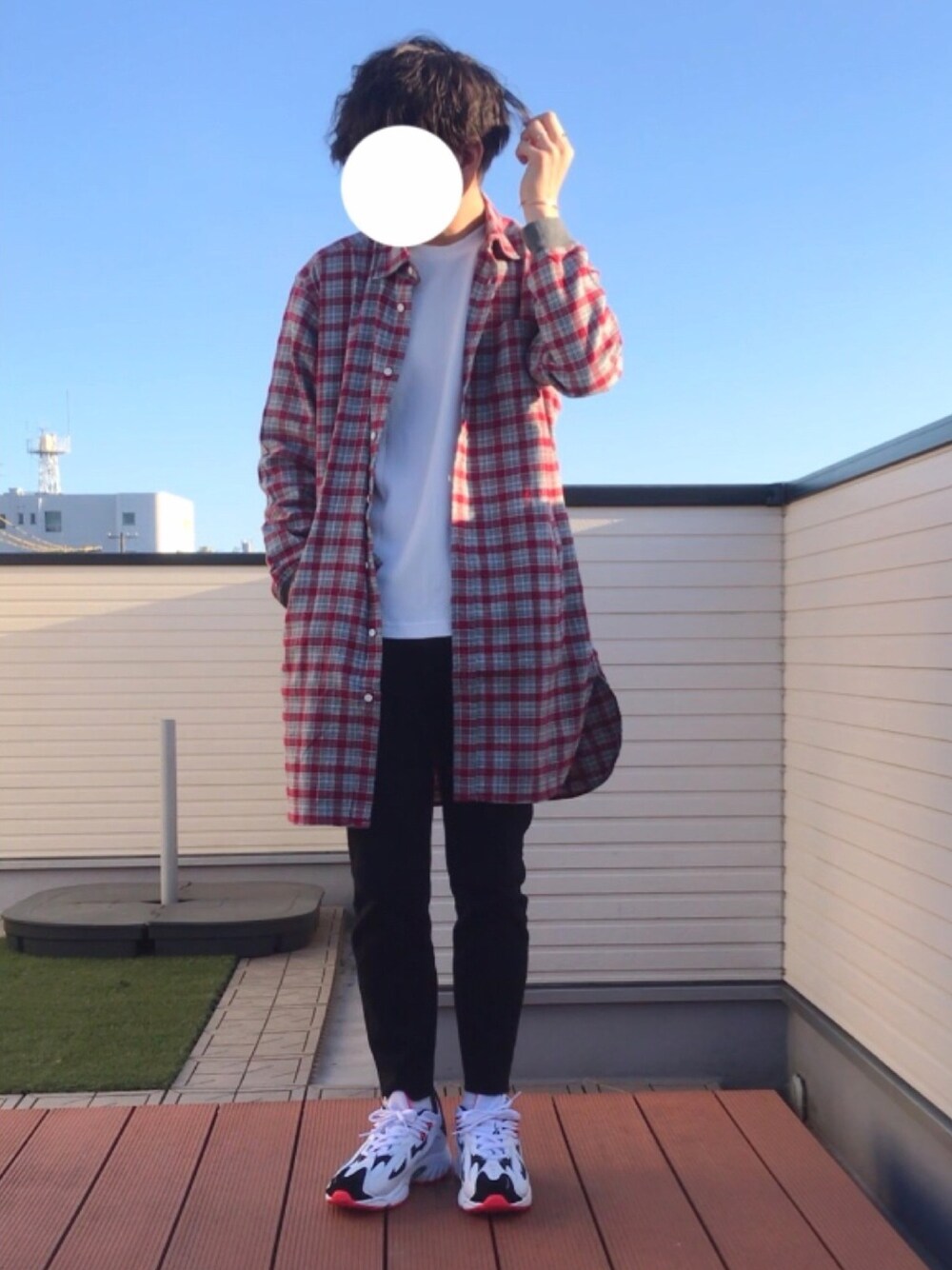 「秋コーデ、GU、Kim jones、ネルシャツ、シャツコート、スキニーデニム、カットオフデニム、ダッドスニーカー、プチプラ、いいね、save、フォローお願いします🤑」｜「Daniel WellingtonのDaniel Wellington CUFF（バングル/リストバンド、ゴールド系）」を使った、ファルルさん（メンズ・173cm）の秋コーディネートの1枚目の写真
