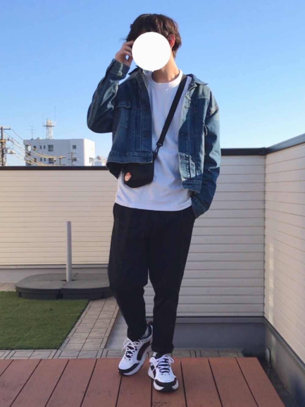 「ストリート服が好き、GU、デニムジャケット、Gジャン、UNIQLO U、ワイドパンツ、ビッグシルエット、ダッドスニーカー、プチプラ、いいね、save、フォローお願いします🤑」｜「GUのアイテム（デニムジャケット、ブルー系）」を使った、ファルルさん（メンズ・173cm）の秋コーディネートの1枚目の写真