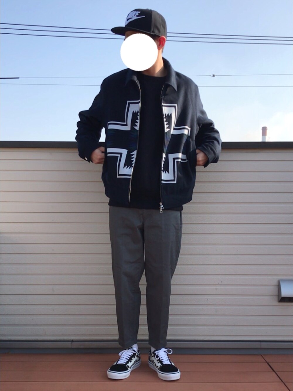 「ベースボールキャップ、コーチジャケット、Kim jones、アンクルパンツ、ワイドパンツ、ビッグシルエット、オールドスクール、プチプラ、おしゃれさんと繋がりたい、いいね、save、フォローお願いします🤑」｜「NIKEのNIKE SNAPBACK FUTURE　584169-010（キャップ、ブラック系）」を使った、ファルルさん（メンズ・173cm）の冬コーディネートの1枚目の写真