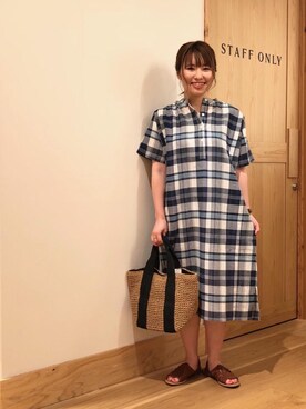 「ペーパーバッグ」｜「アイテム（シャツワンピース）」を使った、coen むなかたさん（レディース・149cm）の春コーディネート