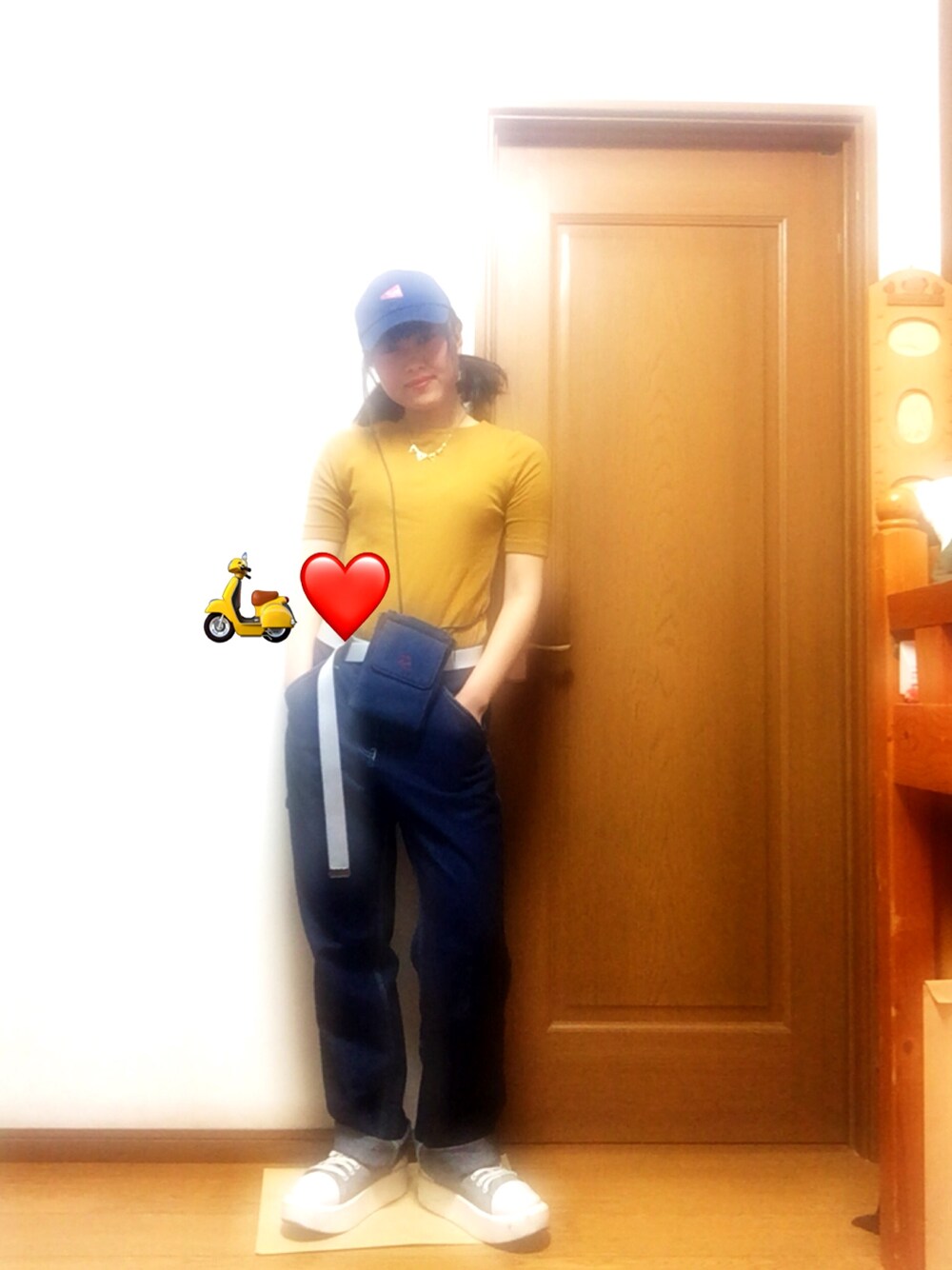 「outfit、summer、denim、casual、sneakers、Tokyo bopper、ガチャベルト」｜「Honeysのアイテム（キャップ、ブルー系）」を使った、佳澄さん（レディース・161cm）の夏コーディネートの1枚目の写真