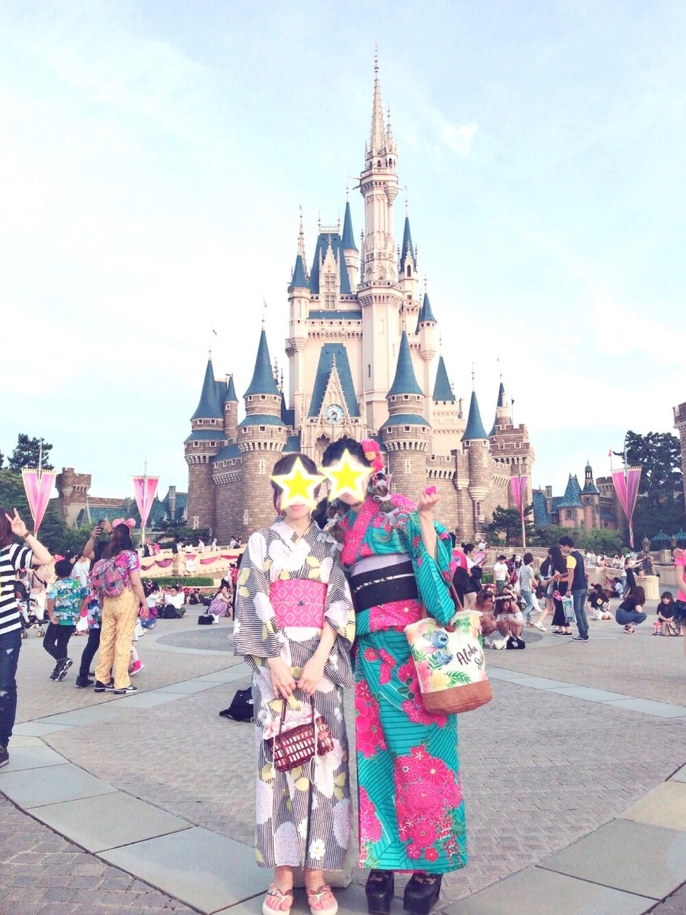 「ディズニーランド、ゆかた、派手好き、派手カワ、夏、ふりふ」｜「友達！のアイテム（その他、ホワイト系）」を使った、りゅき。さん（レディース・158cm）の夏コーディネートの1枚目の写真