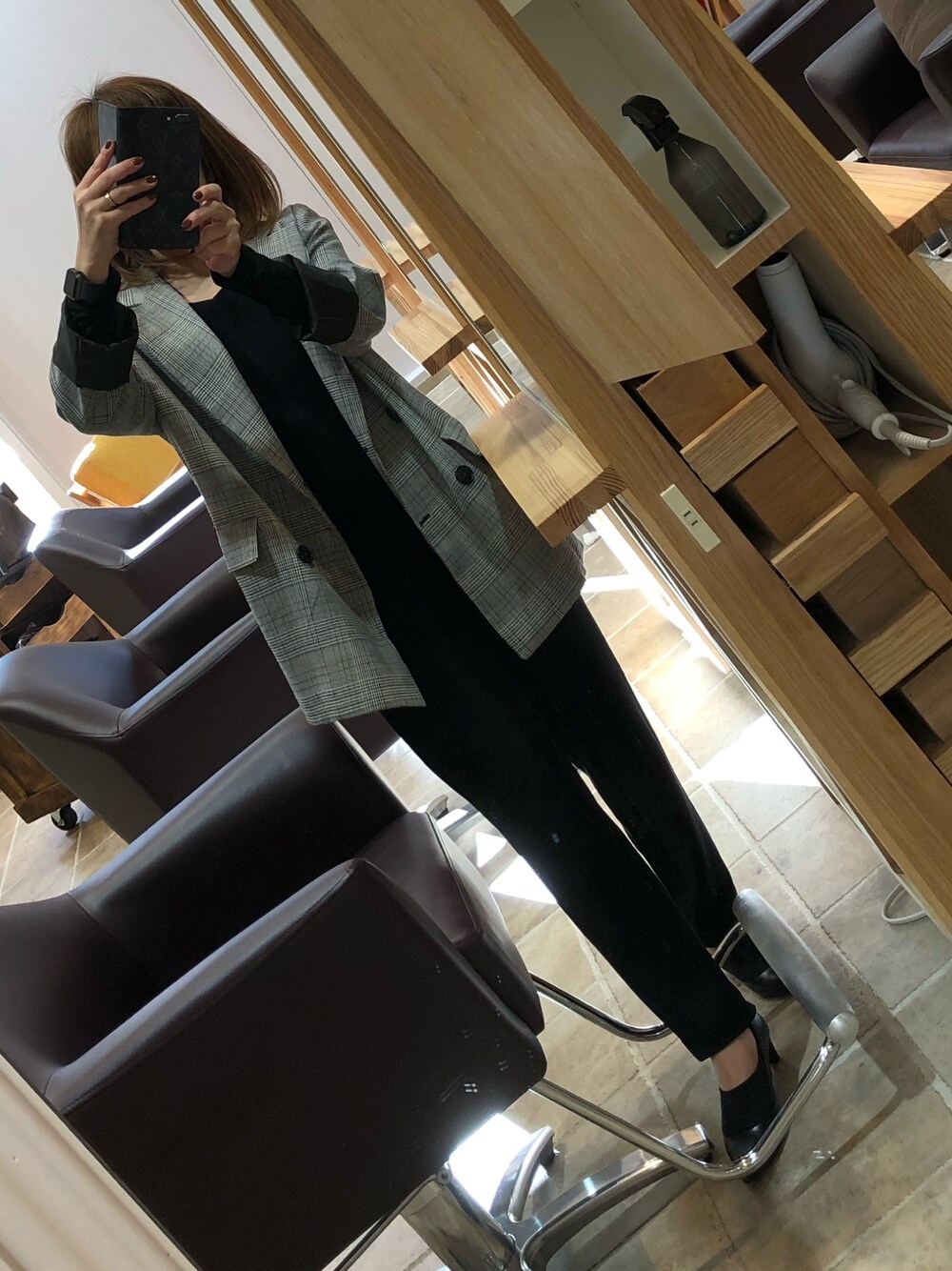 「今日のコーデ、スーツスタイル、ビックジャケット、ブラックコーデ、低身長、低身長コーデ、低身長女子」｜「HOLIDAYのアイテム（テーラードジャケット、グレー系）」を使った、Hatsue✄mさん（レディース・147cm）の冬コーディネートの1枚目の写真