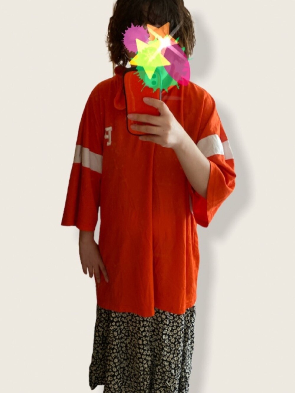 「古着女子、古着、ユニフォームＴシャツ、used、プチプラ、夏」｜「VINTAGEのアイテム（その他トップス、オレンジ系）」を使った、beeeeko0119さん（レディース・162cm）の夏コーディネートの1枚目の写真