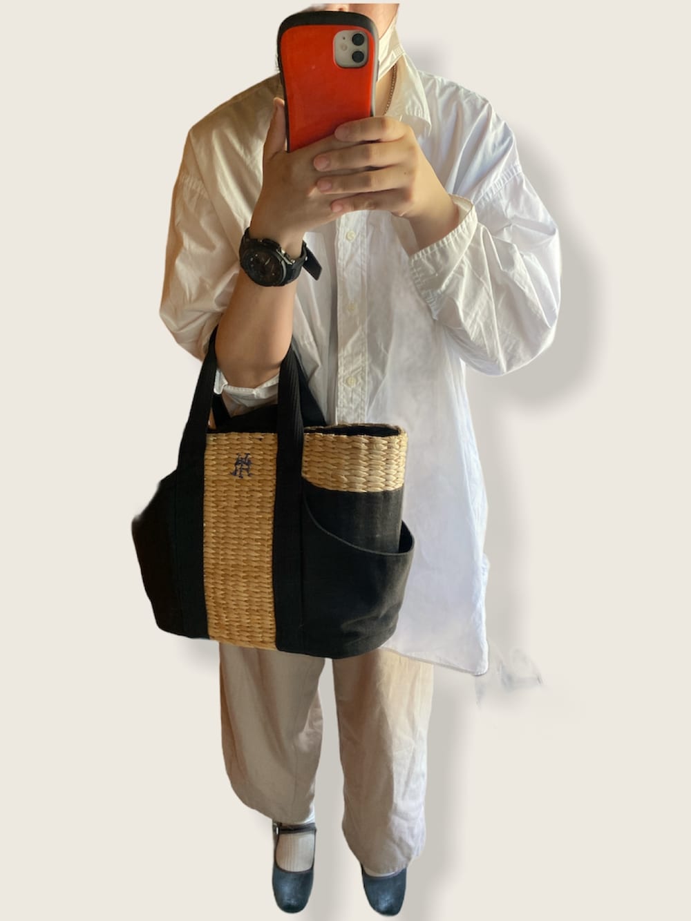 「シンプル、ナチュラル、ファッジ、UNIQLO、リサイクルショップ、ダボダボコーデ」｜「VINTAGEのアイテム（かごバッグ、ブラウン系）」を使った、beeeeko0119さん（レディース・162cm）の夏コーディネートの1枚目の写真