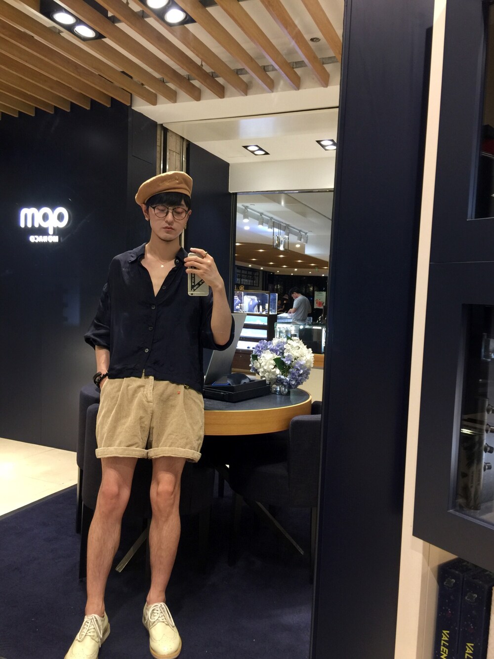 「ootd、复古」｜「croquisのアイテム（シャツ/ブラウス、ブルー系）」を使った、犀牛さん（メンズ・175cm）の夏コーディネートの1枚目の写真