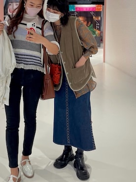 「FEKETE（フェケテ）のアイテム（ブーツ）」を使った、冬至さん（レディース・160cm）の春コーディネート