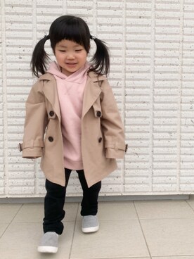 「petit main（プティマイン）のアイテム（トレンチコート）」を使った、rinrinnonnonさん（キッズ・90cm）の春コーディネート