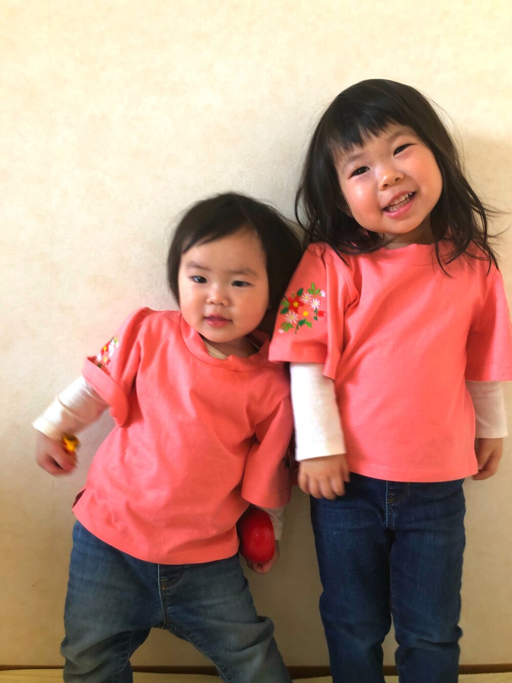 「年子コーデ、年子、女の子、キッズコーデ、はるコーデ」｜「西松屋のアイテム（Tシャツ/カットソー、ピンク系）」を使った、harekkoさん（キッズ・90cm）の春コーディネートの1枚目の写真