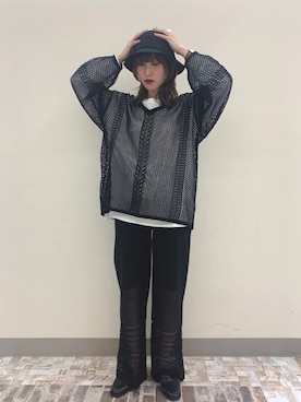 「透かし編みニット」｜「アイテム（スリッポン）」を使った、KUMiさん（レディース・159cm）の春コーディネート