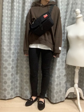 「アイテム（メッセンジャーバッグ）」を使った、Rumiさん（レディース・164cm・20代）の秋コーディネート