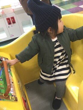 「西松屋（ニシマツヤ）のアイテム（MA-1）」を使った、miiさん（キッズ・80cm）の冬コーディネート
