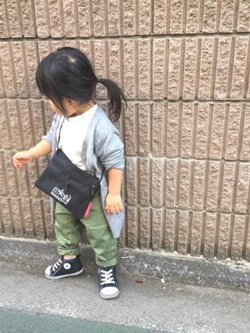 「西松屋（ニシマツヤ）のアイテム（カーディガン/ボレロ、グレー系）」を使った、miiさん（キッズ・90cm）の春コーディネート
