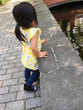 「BRANSHES（ブランシェス）のアイテム（Tシャツ/カットソー、イエロー系）」を使った、miiさん（キッズ・90cm）の春コーディネート