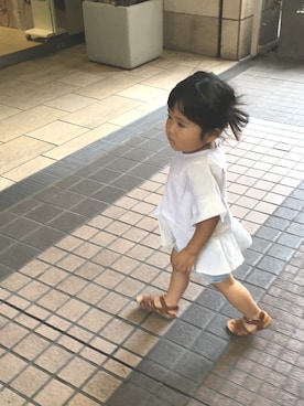 「CIAOPANIC TYPY（チャオパニックティピー）のペプラムチュニックブラウス（シャツ/ブラウス、ホワイト系）」を使った、miiさん（キッズ・90cm）の夏コーディネート