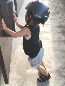 「monmimiのアイテム（タンクトップ、ブラック系）」を使った、miiさん（キッズ・90cm）の夏コーディネート
