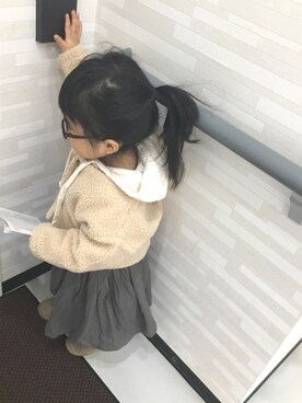 「22j_boutiqueのアイテム（パーカー、ホワイト系）」を使った、miiさん（キッズ・90cm）の冬コーディネート