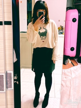 「RAINBOW（レインボー）のアイテム」を使った、Olive Yangさん（レディース・170cm）の冬コーディネート
