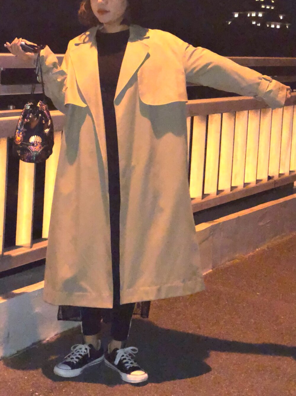 「SHARE PARKのオーバー トレンチコート（トレンチコート、ベージュ系）」を使った、saoriさん（レディース・159cm）の春コーディネートの1枚目の写真