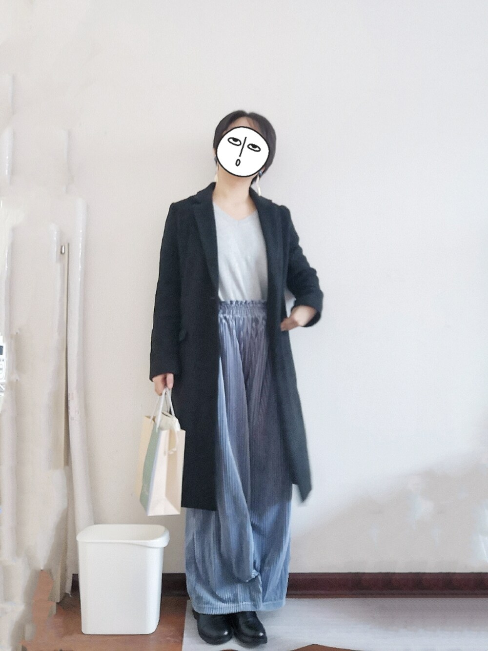 「ootd、winter、通勤穿搭」｜「Okediのアイテム（ブーツ、ブラック系）」を使った、Ning-雾さん（レディース・159cm）の秋コーディネートの1枚目の写真