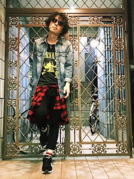 「NIRVANA」｜「アイテム（アクセサリー）」を使った、KEITA(ΦωΦ)さん（メンズ・181cm）の春コーディネート