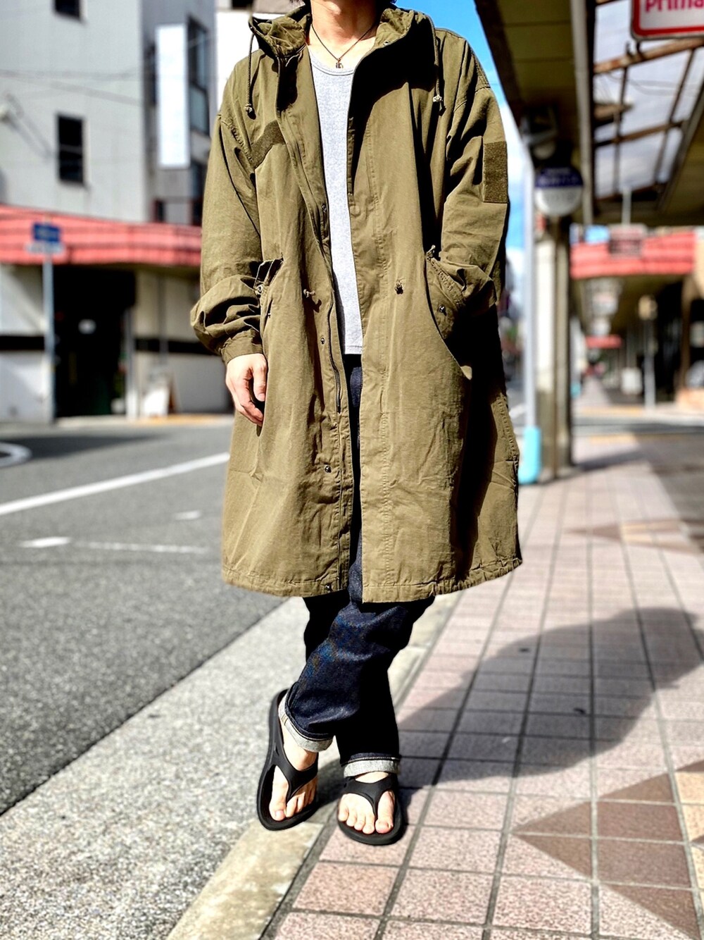 「ミリタリーコラボ、モッズコート、M-51、M51、ミリタリー、ミリタリージャケット、セルビッジレギュラーフィットジーンズ、UNIQLO U、ユニクロユー、AIVER」｜「AIVERのCASPER JOHN AIVER　スプリングモッズコート（モッズコート、グリーン系）」を使った、KEITA(ΦωΦ)さん（メンズ・182cm）の秋コーディネートの1枚目の写真