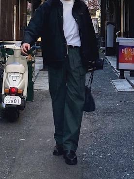 「Graphpaper（グラフペーパー）のアイテム（カーゴパンツ）」を使った、ryoさん（メンズ・170cm）の春コーディネート
