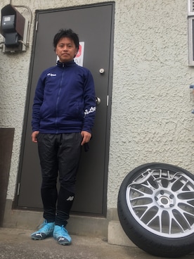 「gol.（ゴル）のアイテム（ジャージ）」を使った、クロ🐑さん（メンズ・168cm）の春コーディネート