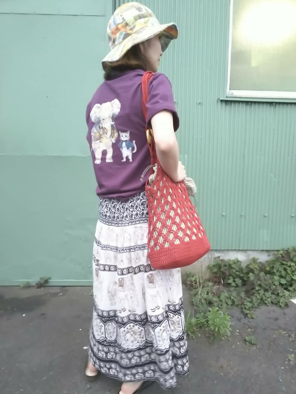 「カジュアルコーデ、夏だ！Tシャツ着よう！、プチプラコーデ、大人カジュアル、古着コーデ、古着好きな人と繋がりたい、古着女子、ぞうとねこ、低身長、お洒落さんとつながりたい」｜「ぞうとねこのアイテム（Tシャツ/カットソー、パープル系）」を使った、みかすけさん（レディース・147cm）の夏コーディネートの1枚目の写真