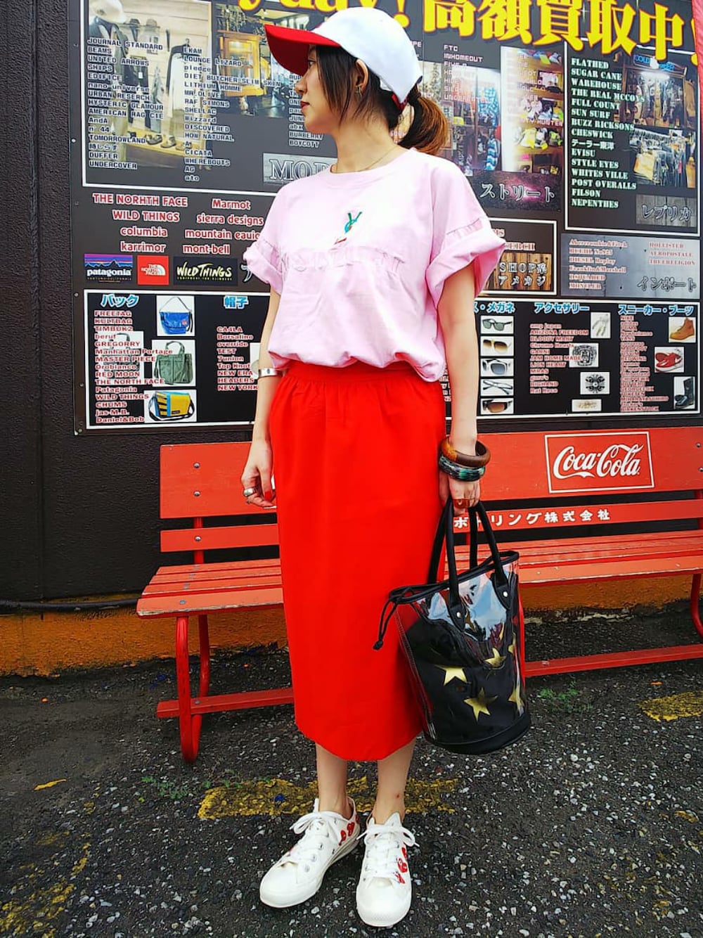 「オトナ女子、低身長、スニーカー、outfit、古着MIX、大人カジュアル、キャップ、ヴィンテージ、YSL、プレイコムデギャルソン」｜「YSLのアイテム（Tシャツ/カットソー、ピンク系）」を使った、みかすけさん（レディース・147cm）の夏コーディネートの1枚目の写真
