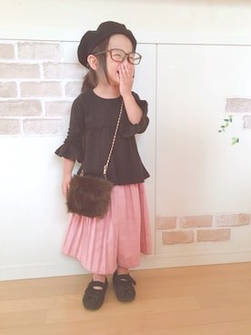 「スカーチョ」｜「アイテム（バレエシューズ）」を使った、haruhinaさん（キッズ・90cm）の秋コーディネート
