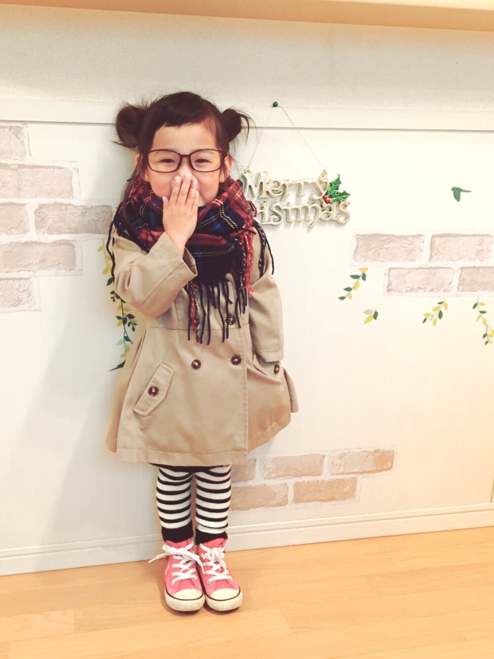 「シンプル、キッズファッション、おしゃれさんと繋がりたい、カジュアル、プチプラ、西松屋、リングマフラー」｜「Right-onの【MPS】リングチェック柄マフラー （マフラー、ブルー系）」を使った、haruhinaさん（キッズ・90cm）の秋コーディネートの1枚目の写真