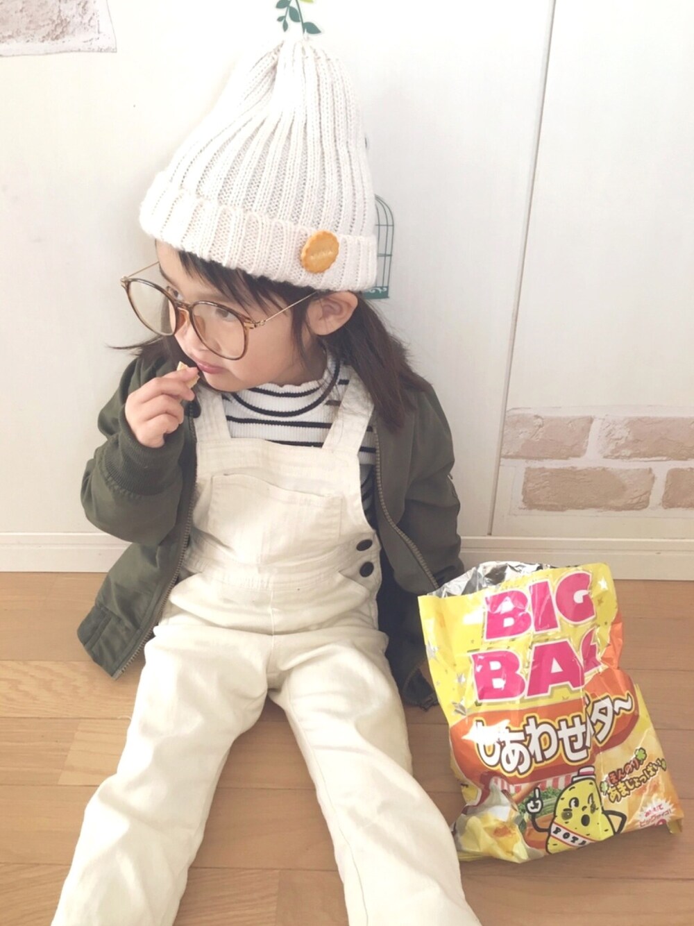 「ひまちゃんHBD💓、3時のおやつ生誕祭、ニット帽、サロペット、ボーダー、MA-1、プチプラ」｜「3時のおやつちゃん♡のアイテム（その他、その他）」を使った、haruhinaさん（キッズ・90cm）の冬コーディネートの1枚目の写真