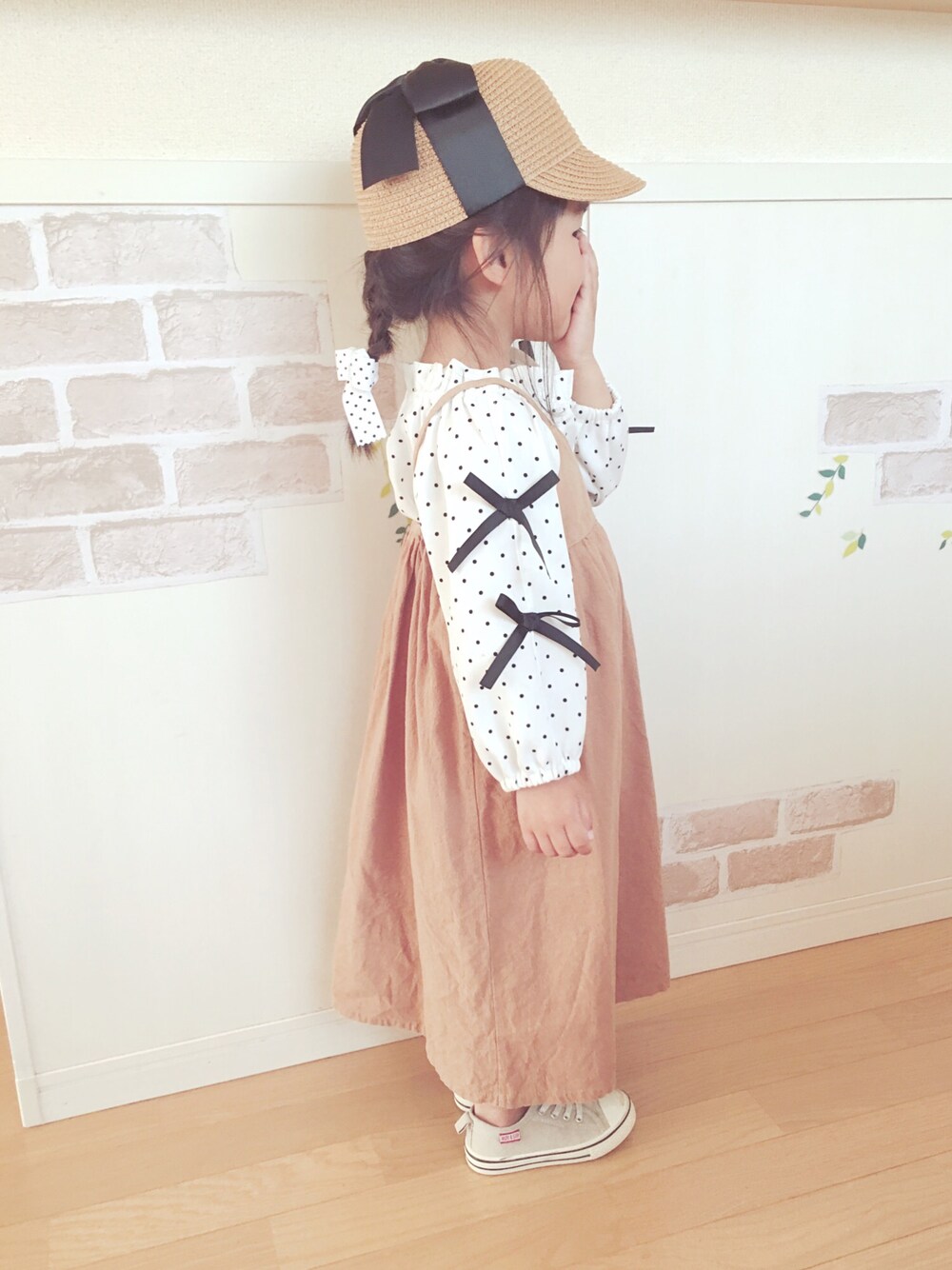 「キッズコーデ、女の子、おしゃれさんと繋がりたい、休日スタイル、ドット、キャミワンピ、3歳」｜「laurea_shopのアイテム（ハット、ベージュ系）」を使った、haruhinaさん（キッズ・90cm）の春コーディネートの1枚目の写真