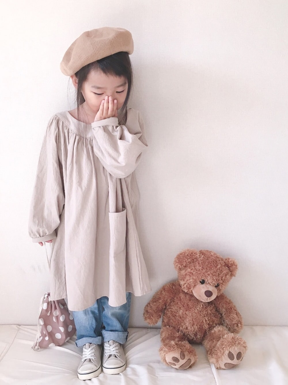 「秋のコーデ、おしゃれさんと繋がりたい、OKちゃん's 歓迎フェス、ナチュラル、ベレー帽、女の子」｜「西松屋のアイテム（ハンチング/ベレー帽、ブラウン系）」を使った、haruhinaさん（キッズ・90cm）の秋コーディネートの1枚目の写真