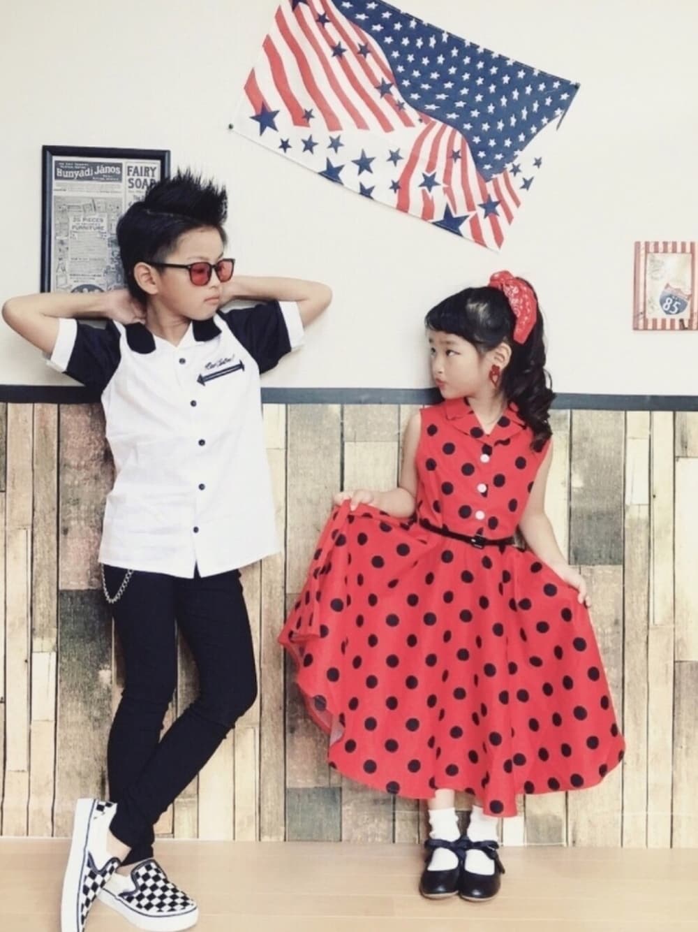 「wearhalloween2019、プチプラ、50's、ロカビリー、コスプレ、ハロウィン、兄妹コーデ」｜「devirockの【新改良】ウルトラストレッチパンツ（その他パンツ、ブラック系）」を使った、haruhinaさん（キッズ・100cm）の秋コーディネートの1枚目の写真