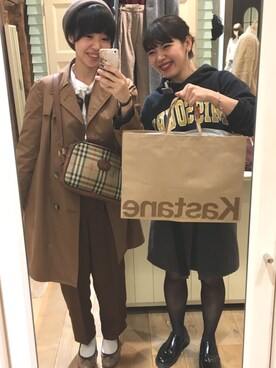 「茶色」｜「アイテム（トレンチコート）」を使った、あらいおんさん（レディース・155cm）の秋コーディネート