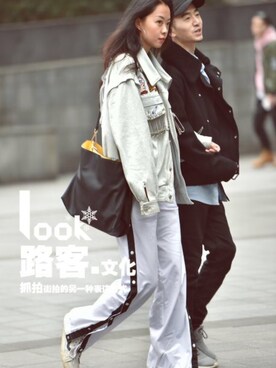 「ZARA WOMAN（ザラウーマン）のアイテム（チノパンツ）」を使った、幸福一万年吧さん（レディース・165cm）の冬コーディネート