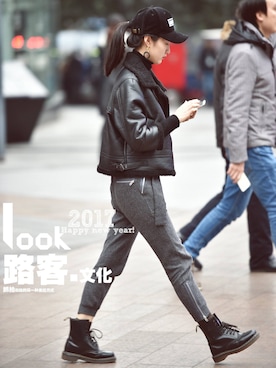 「ZARA WOMAN（ザラウーマン）のアイテム（チノパンツ）」を使った、幸福一万年吧さん（レディース・165cm）の冬コーディネート