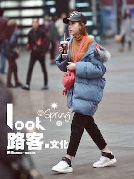 「ZARA WOMAN（ザラウーマン）のアイテム（チノパンツ）」を使った、幸福一万年吧さん（レディース・165cm）の冬コーディネート