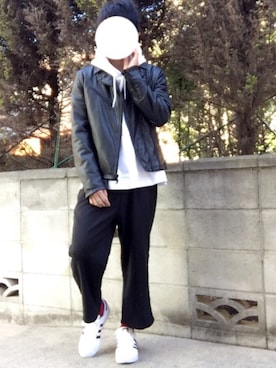 「AZUL by moussy（アズールバイマウジー）のアイテム（ライダースジャケット）」を使った、りょーさん（メンズ・170cm）の冬コーディネート