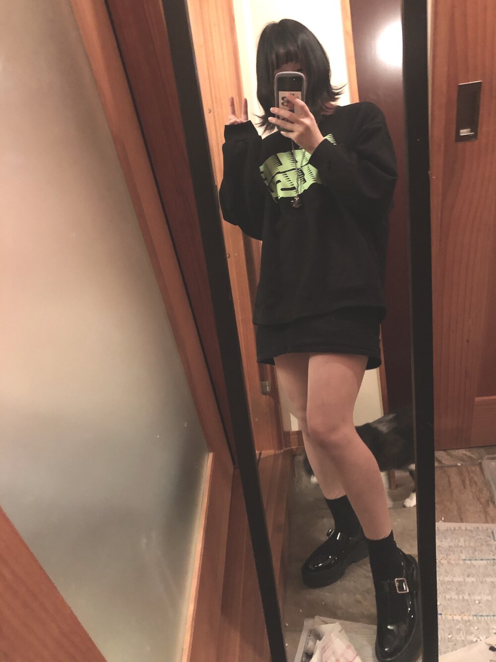 「おしゃれさんと繋がりたい、すきなものを着たい」｜「Vivienne WestwoodのSMALL ORB PENDANT (new)（ネックレス、ブラック系）」を使った、しださん（レディース・158cm）の冬コーディネートの1枚目の写真